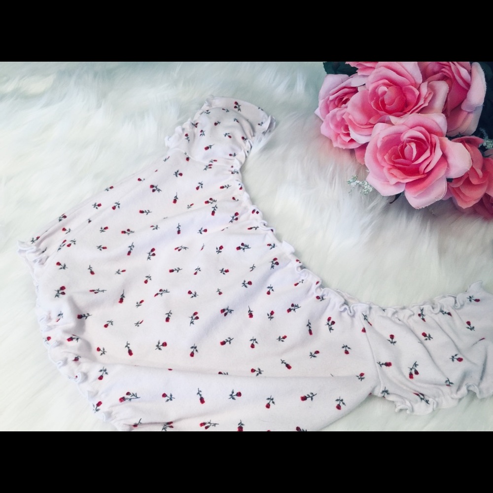 F21 🌹 rose crop top 👑 - Picture 3 of 4